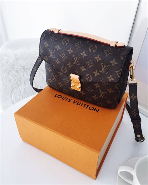 louis vuitton mini pochette metis|louis vuitton pochette metis celebrities.